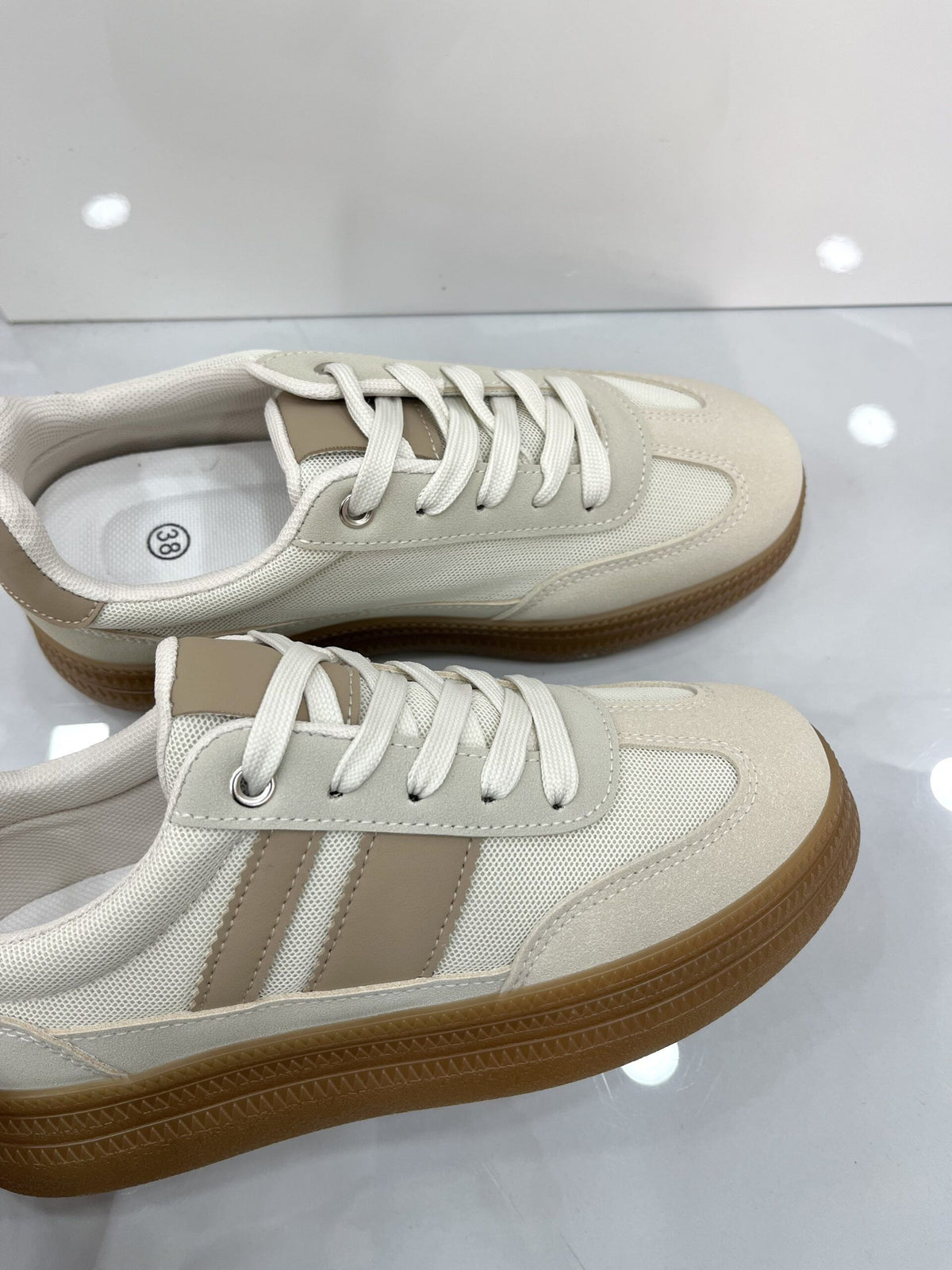 Sneakers με Κρεπ Σόλα Beige/White