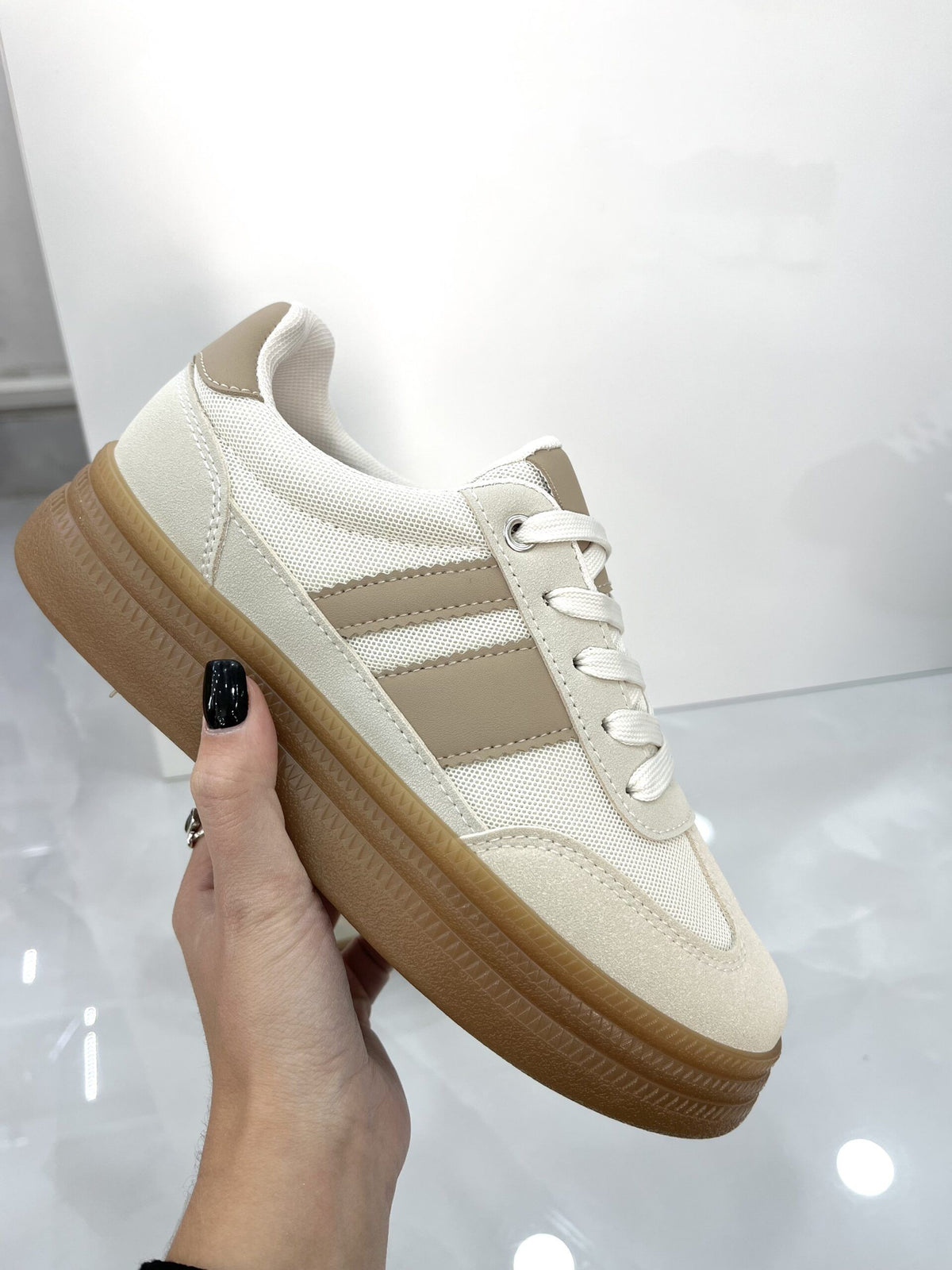 Sneakers με Κρεπ Σόλα Beige/White