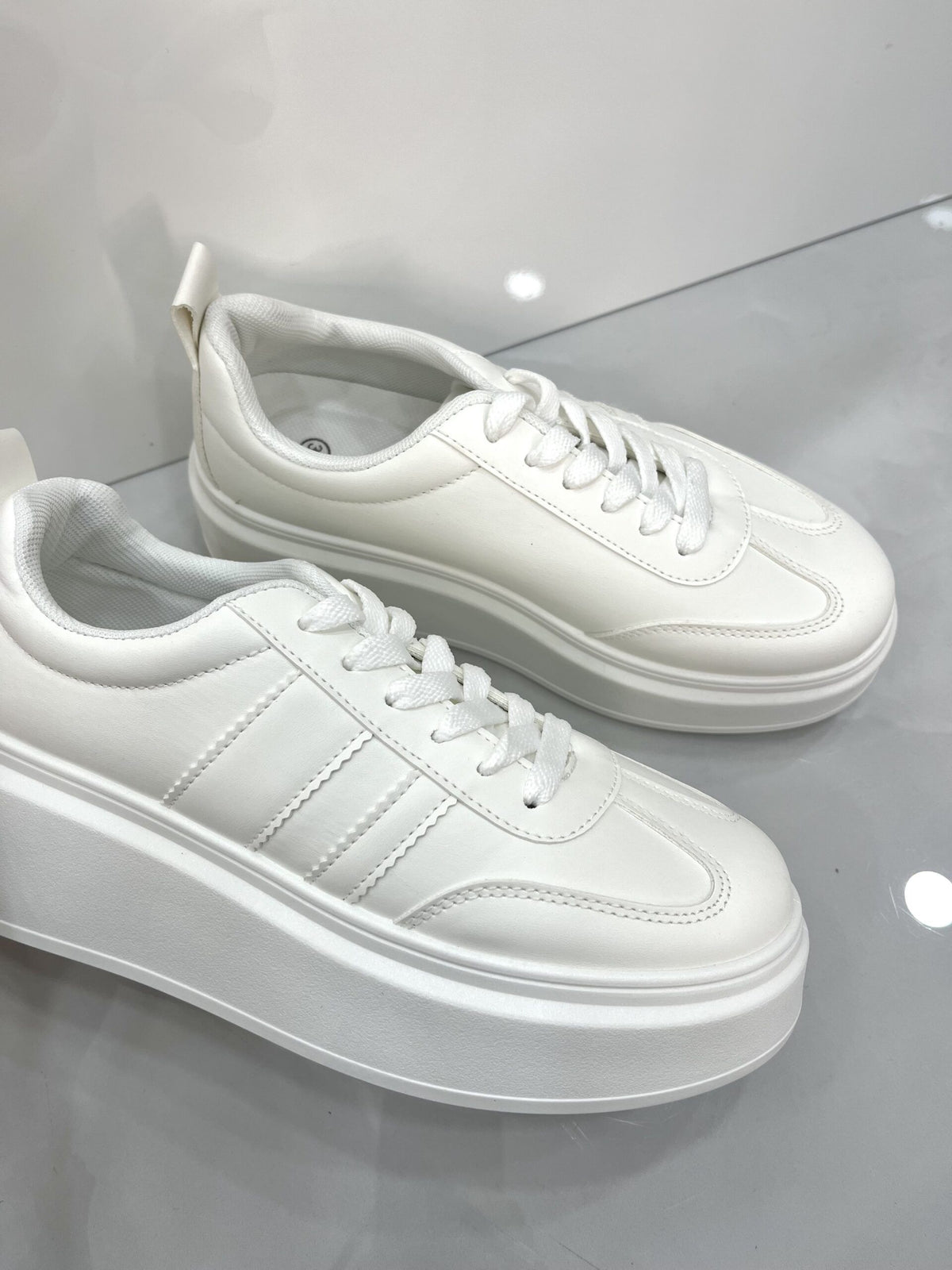 Δίσολο Sneaker AllWhite