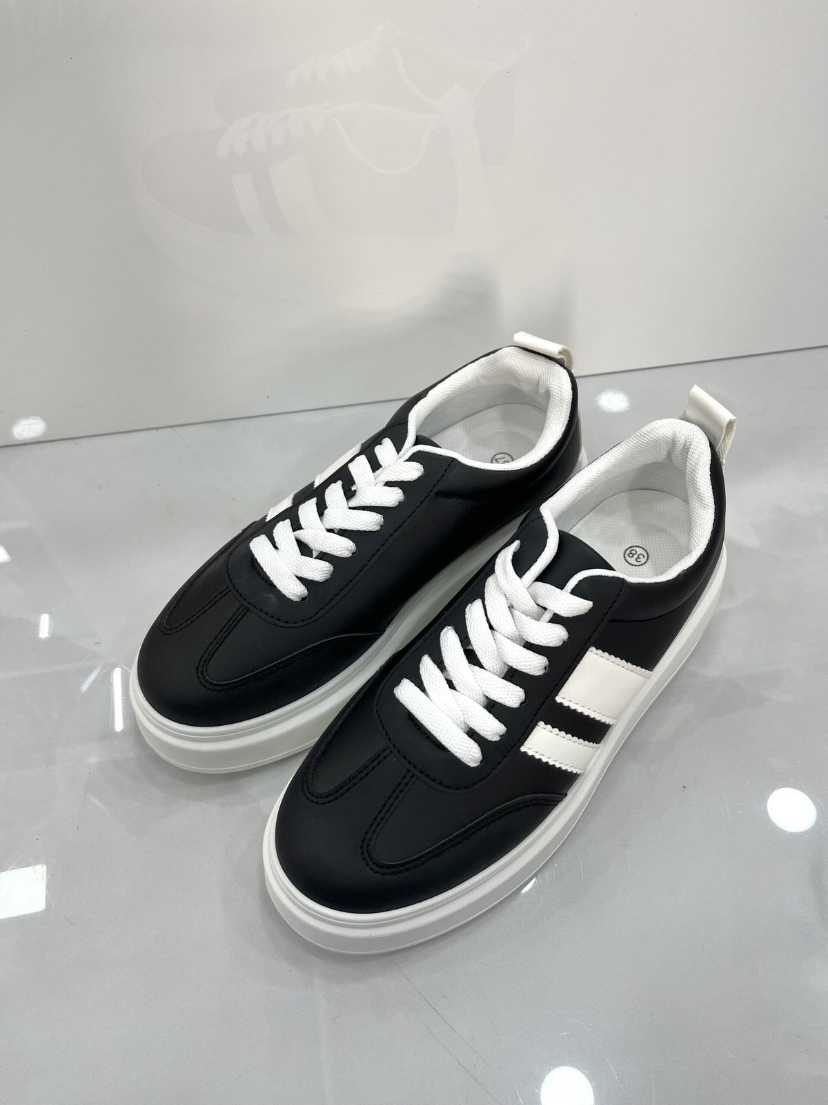 Δίσολο Sneaker Black/White