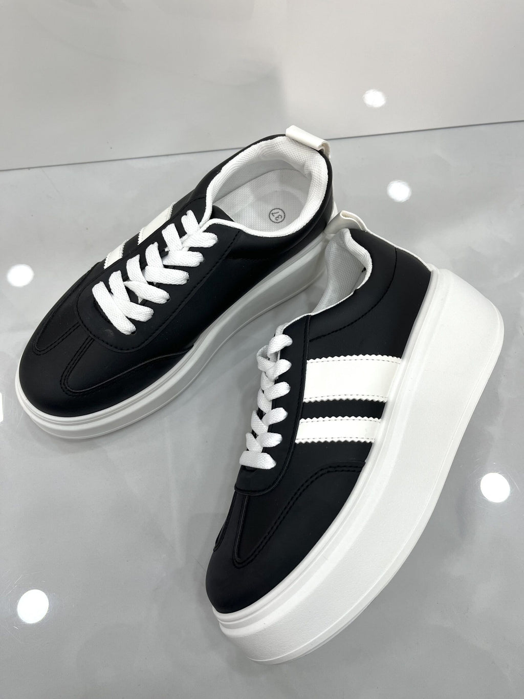 Δίσολο Sneaker Black/White