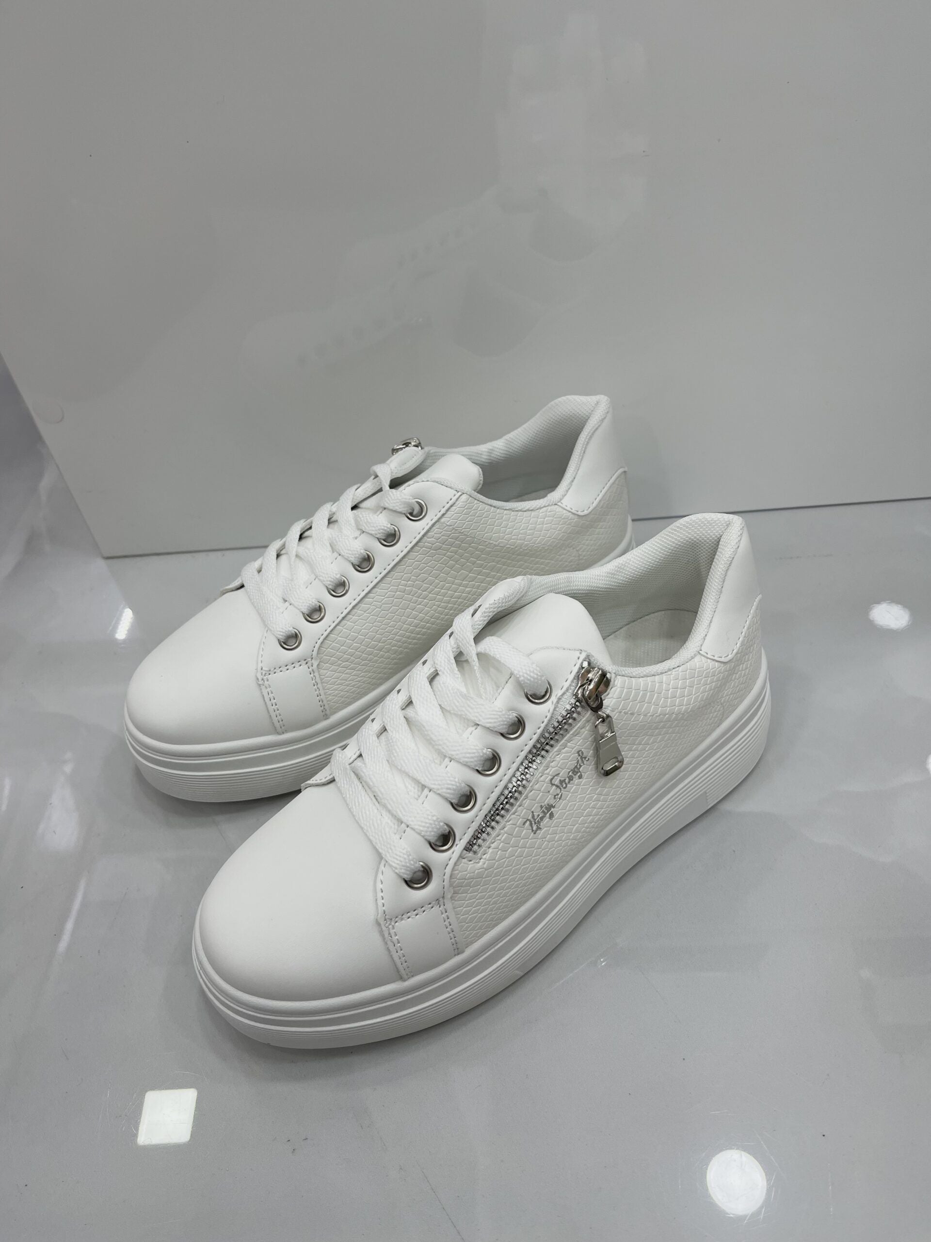 Sneakers Δίσολο με Σχέδιο Φερμουάρ White