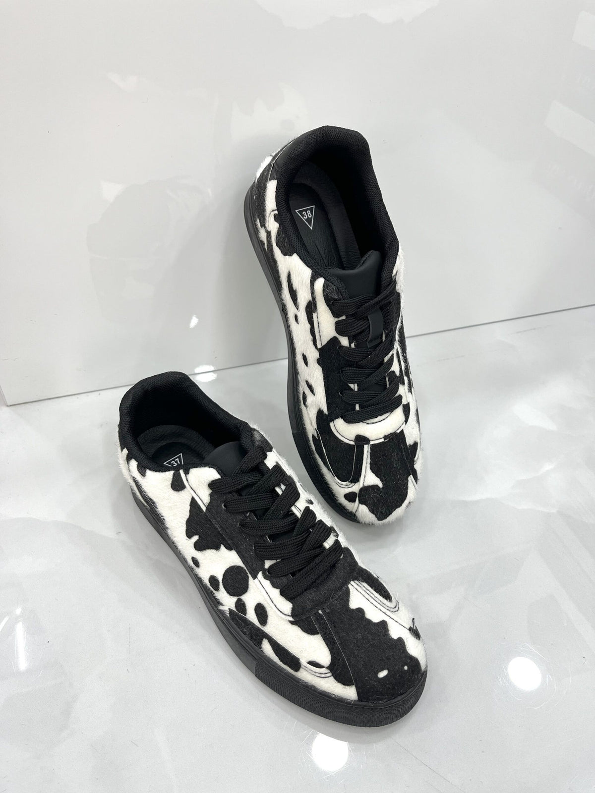 Sneakers CowPrint White/Black