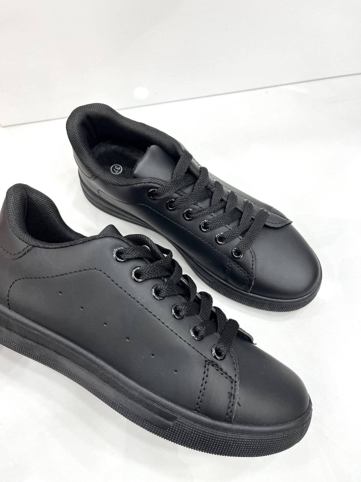 Sneakers Simple Casual Black
