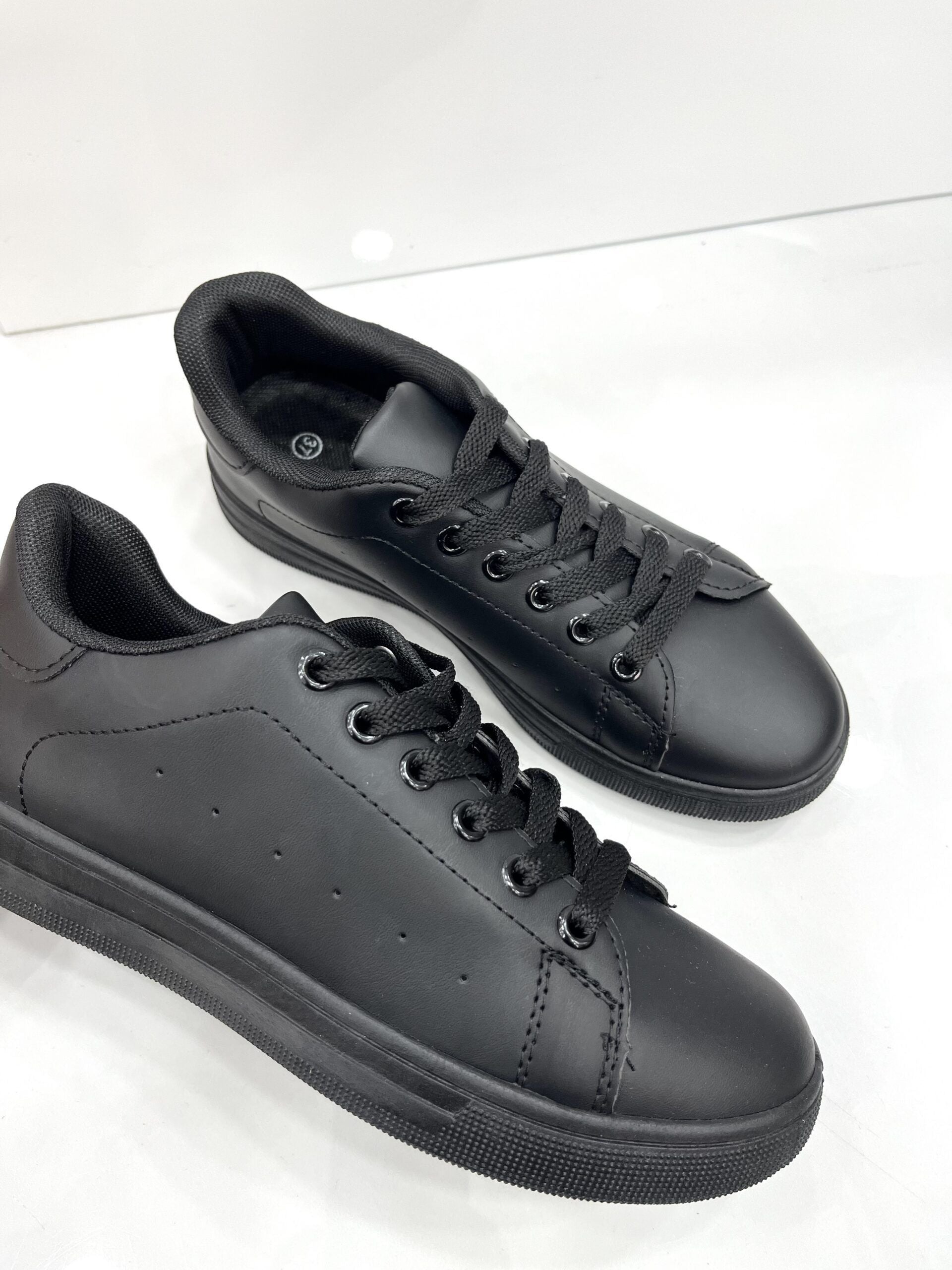 Sneakers Simple Casual Black