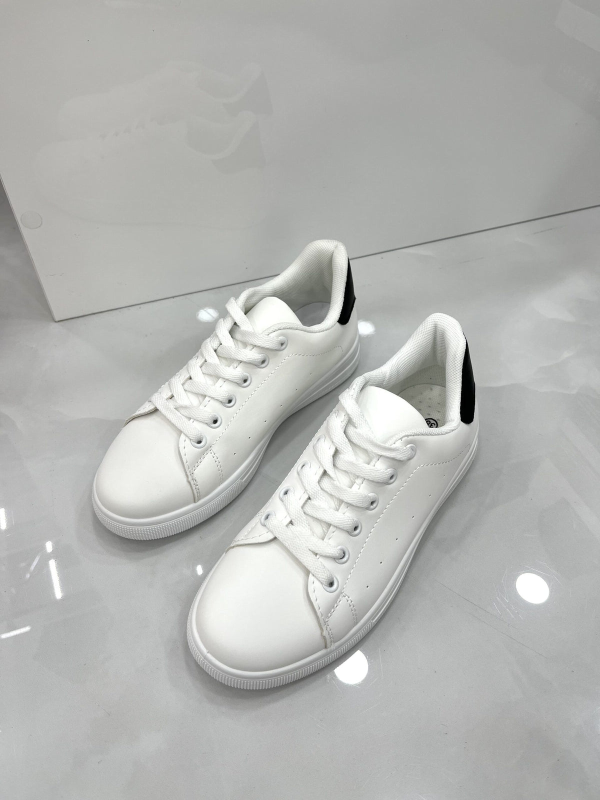 Sneakers Simple Casual White
