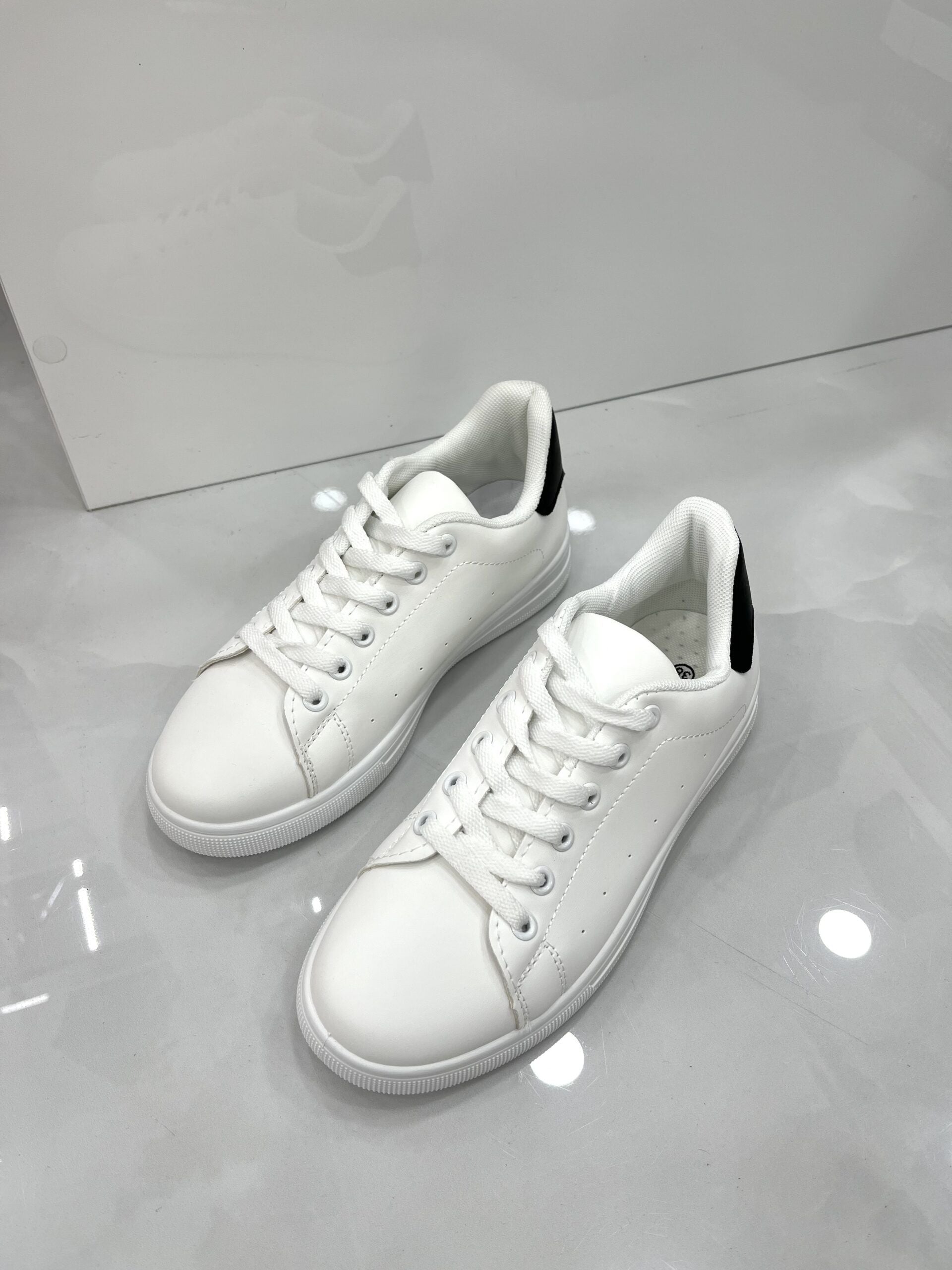 Sneakers Simple Casual White