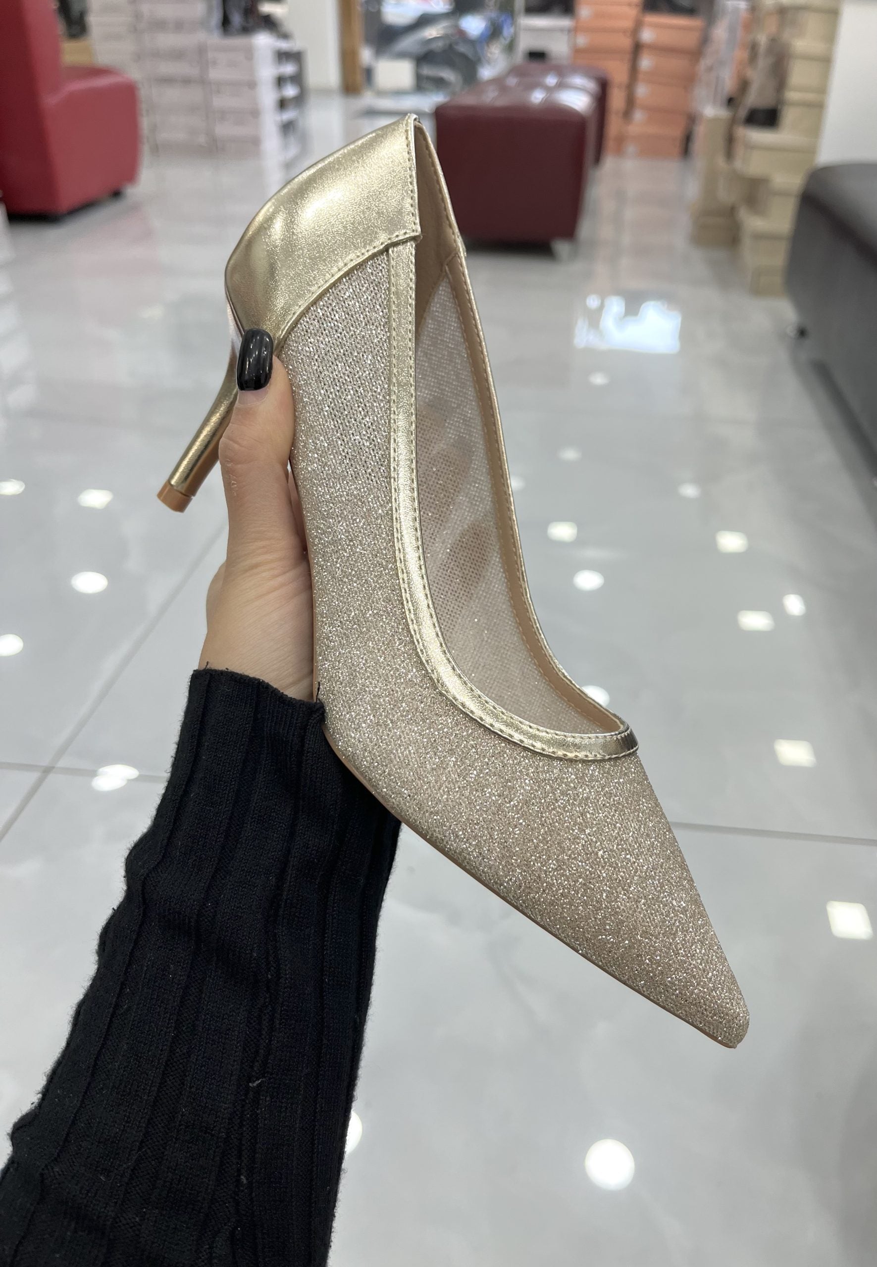 Heels Strass με Μεσαίο Λεπτό Τακούνι Gold