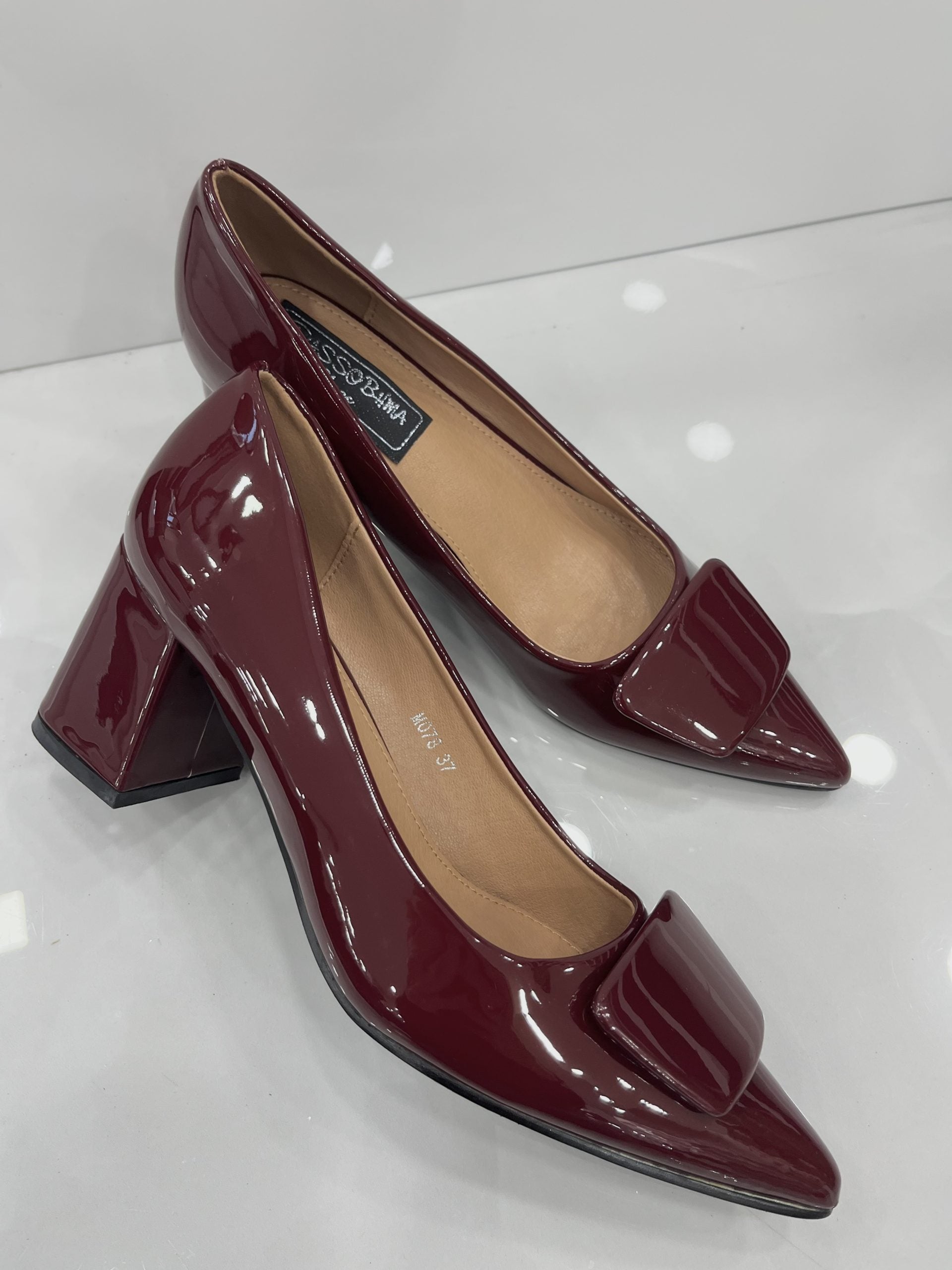 Heels με Χοντρό Μεσαίο Τακούνι Λουστρίν Wine