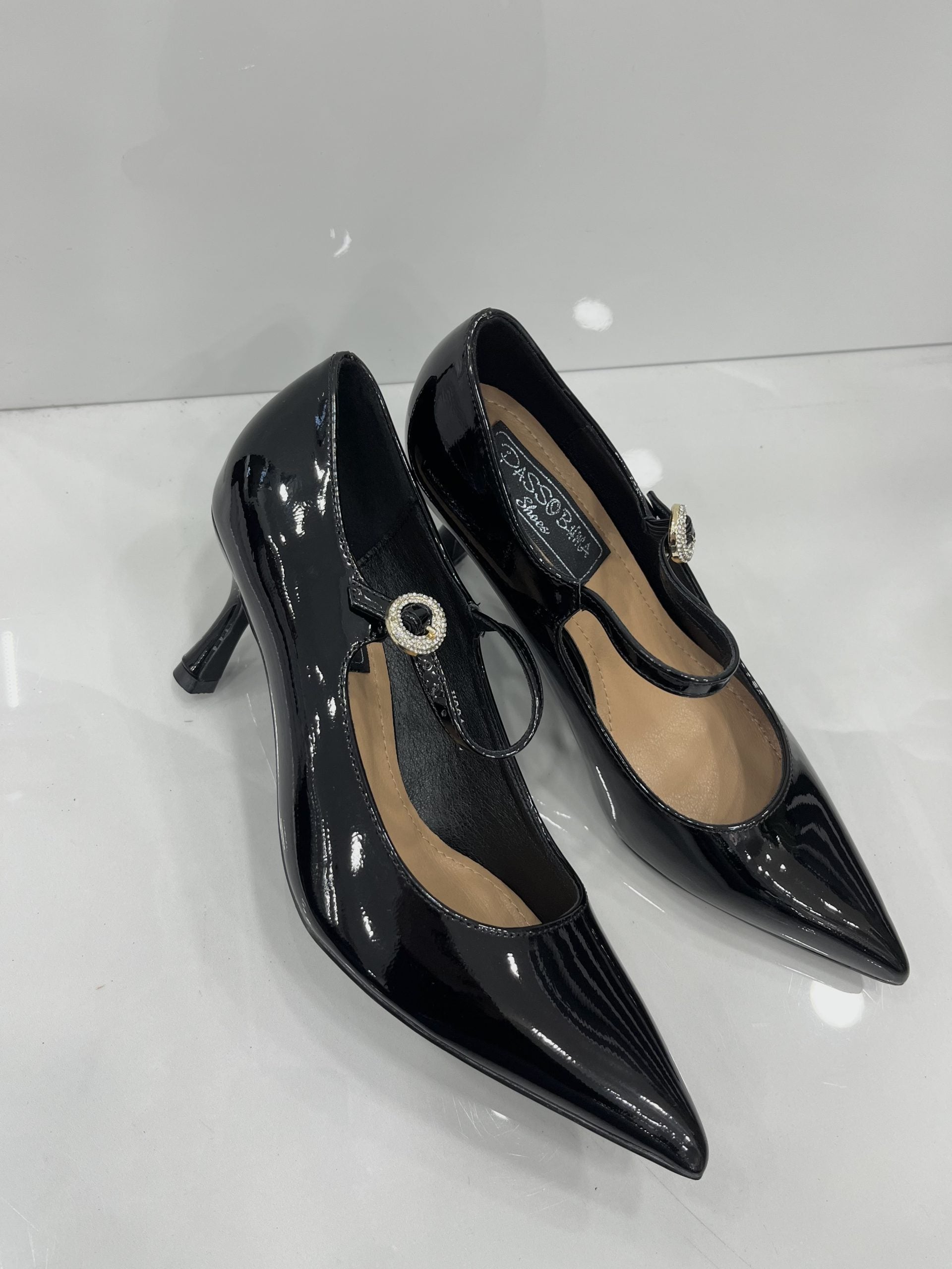 Heels με Λεπτό Χαμηλό Τακούνι και Μπαρέτα Λουστρίν Black