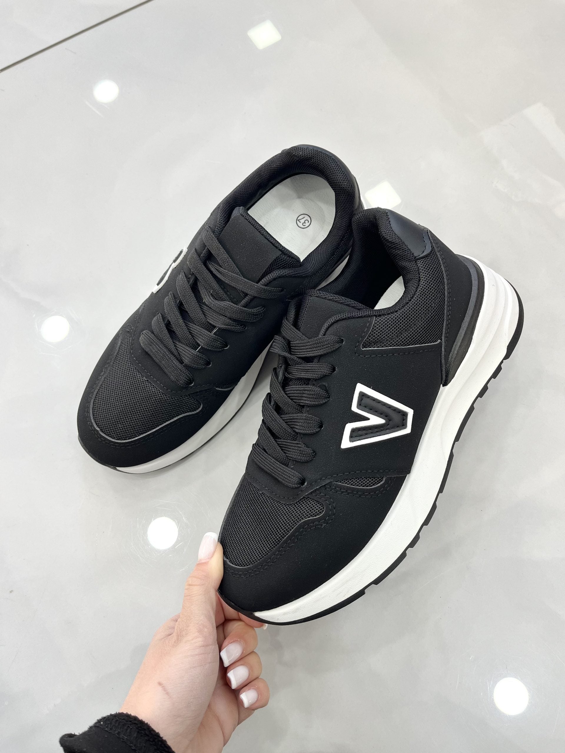 Sneaker Simple Black Vol.2