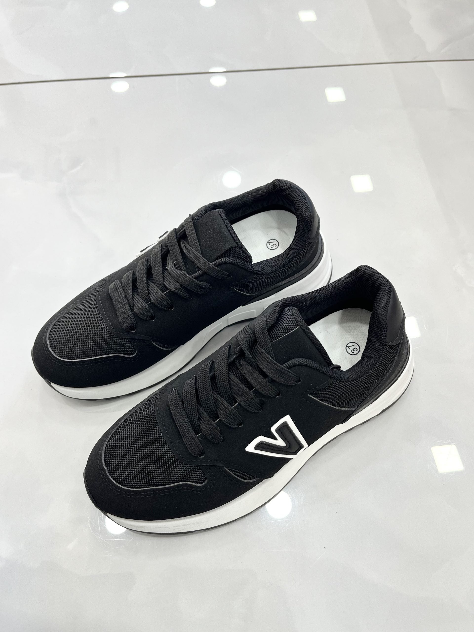 Sneaker Simple Black Vol.2