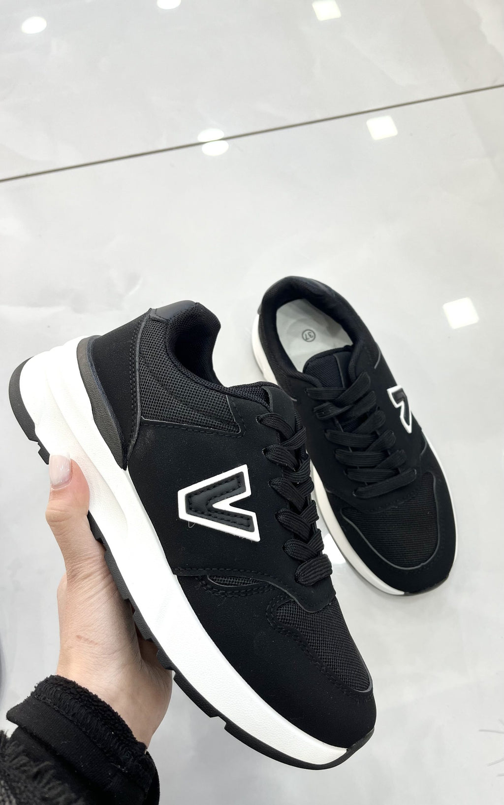 Sneaker Simple Black Vol.2