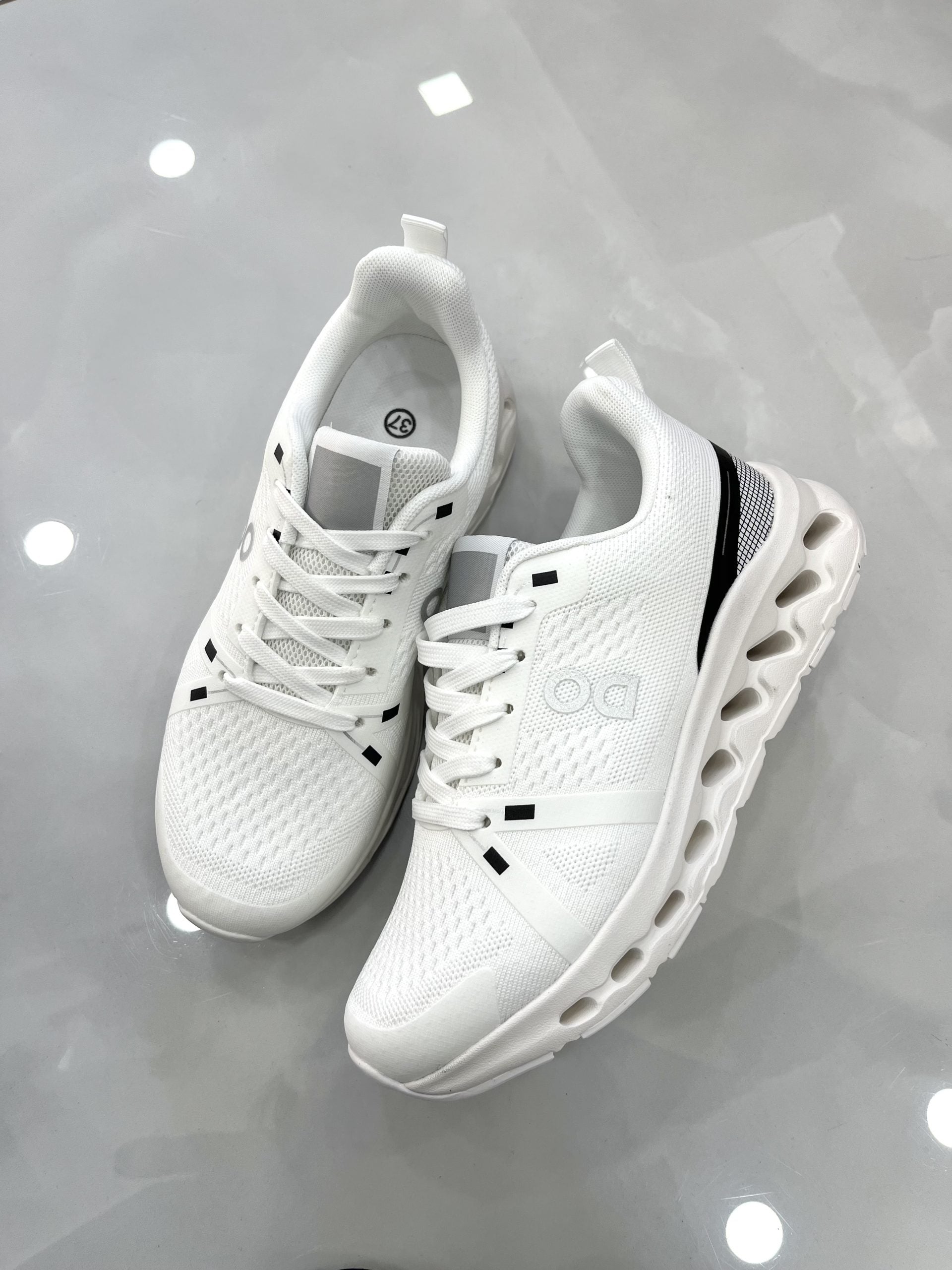 Athletic Sneaker White Vol.1