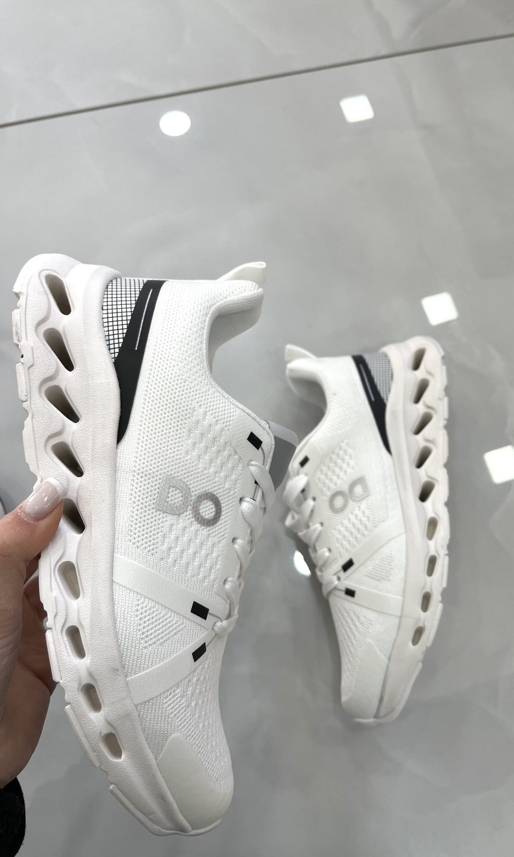Athletic Sneaker White Vol.1