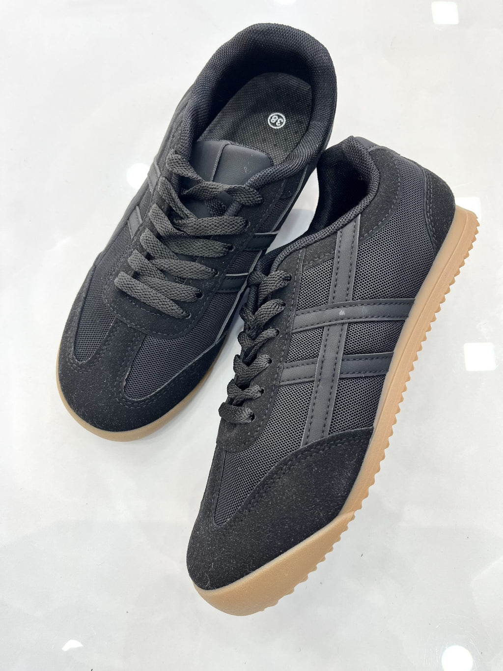 Sneaker Simple Black