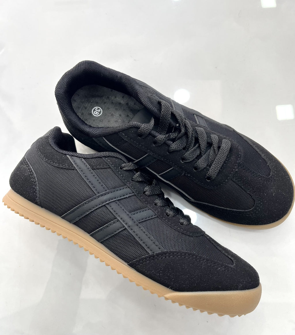 Sneaker Simple Black