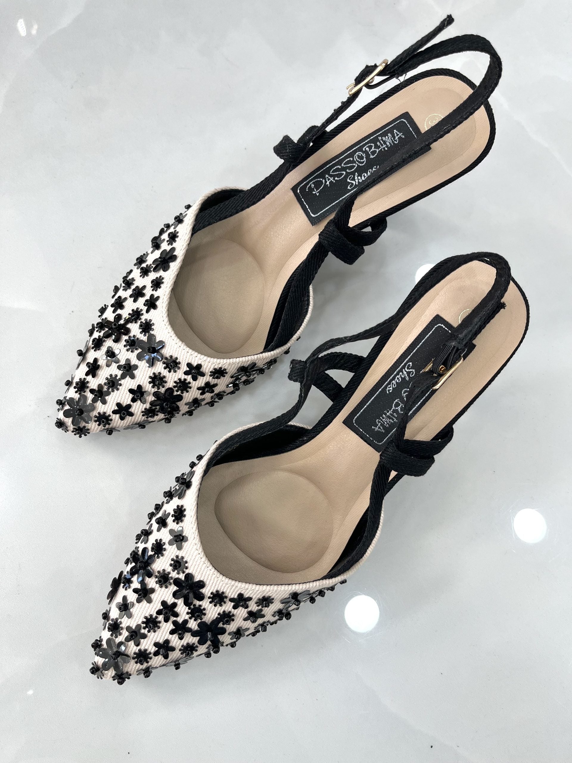 Heels Mule με Λεπτό Μεσαίο Τακούνι και Κεντημένο Σχέδιο Beige