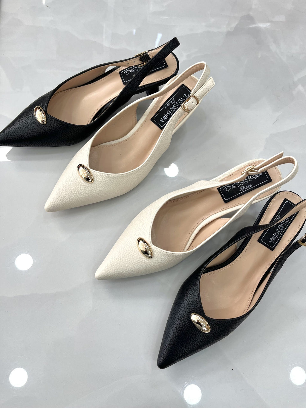Heels Mule με Λεπτό Μεσαίο Τακούνι και Χρυσό Σχέδιο Black
