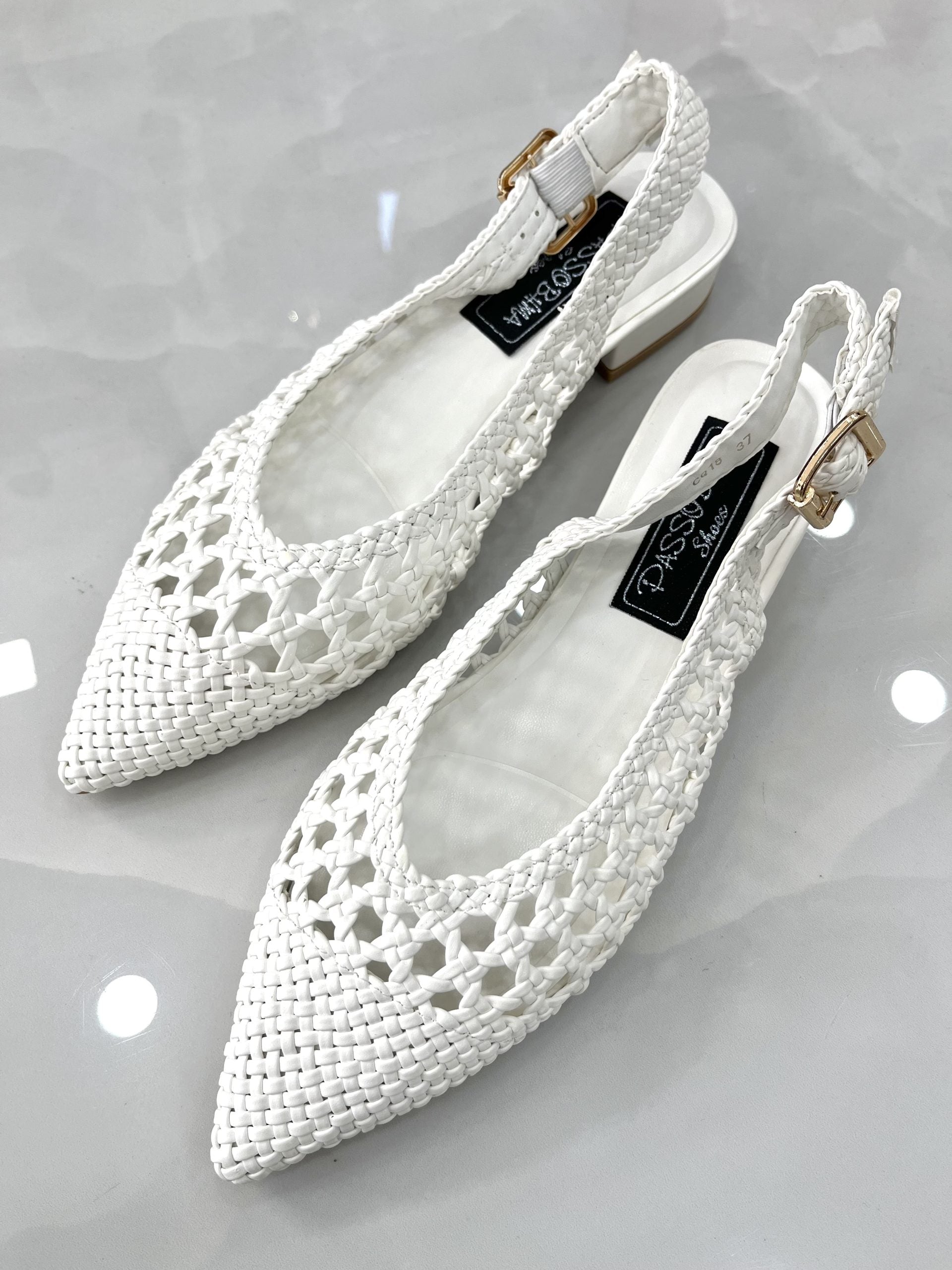 Slingback Φλατ με Σχέδιο Κέντημα White