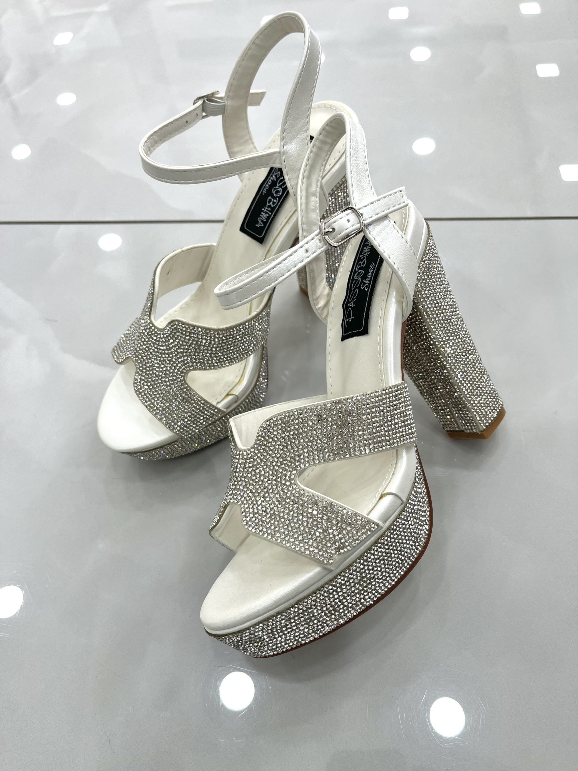 Heels Πέδιλο με Χοντρό Ψηλό Τακούνι και Φιάπα Strass White