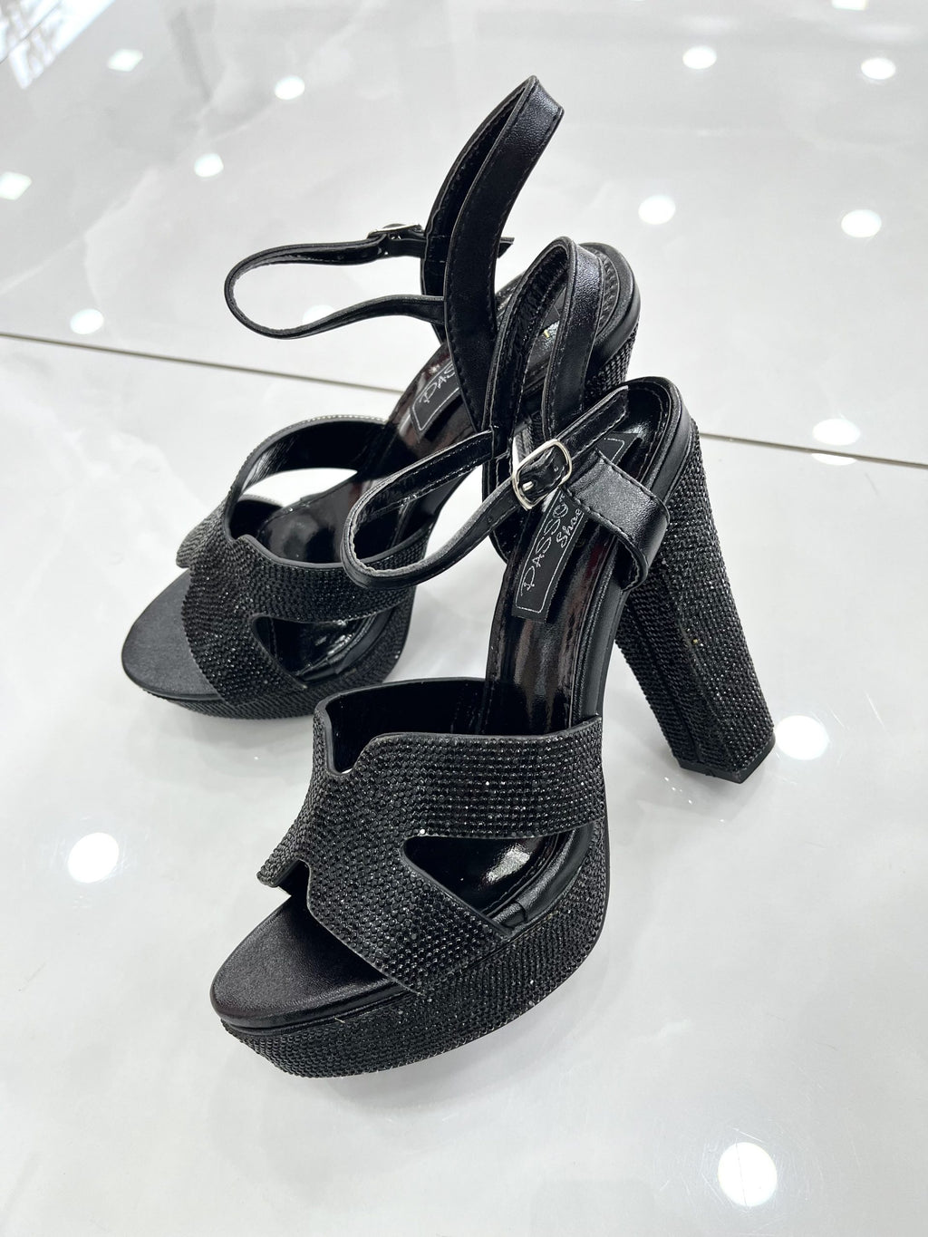 Heels Πέδιλο με Χοντρό Ψηλό Τακούνι και Φιάπα Strass Black