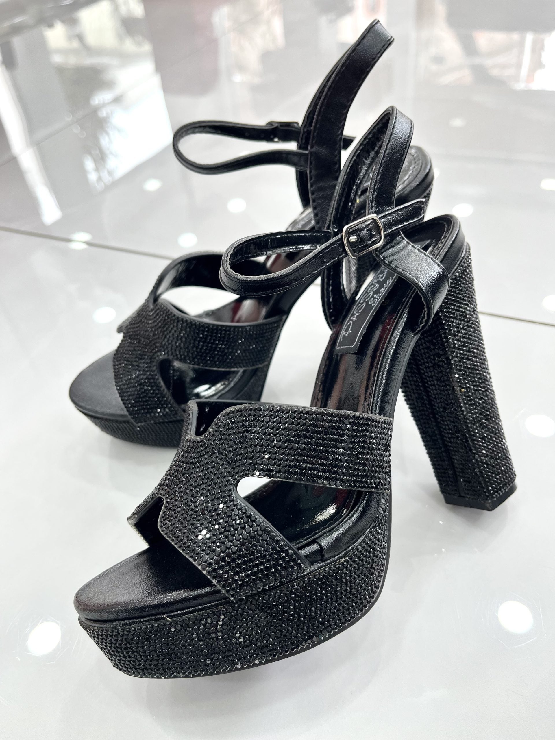 Heels Πέδιλο με Χοντρό Ψηλό Τακούνι και Φιάπα Strass Black
