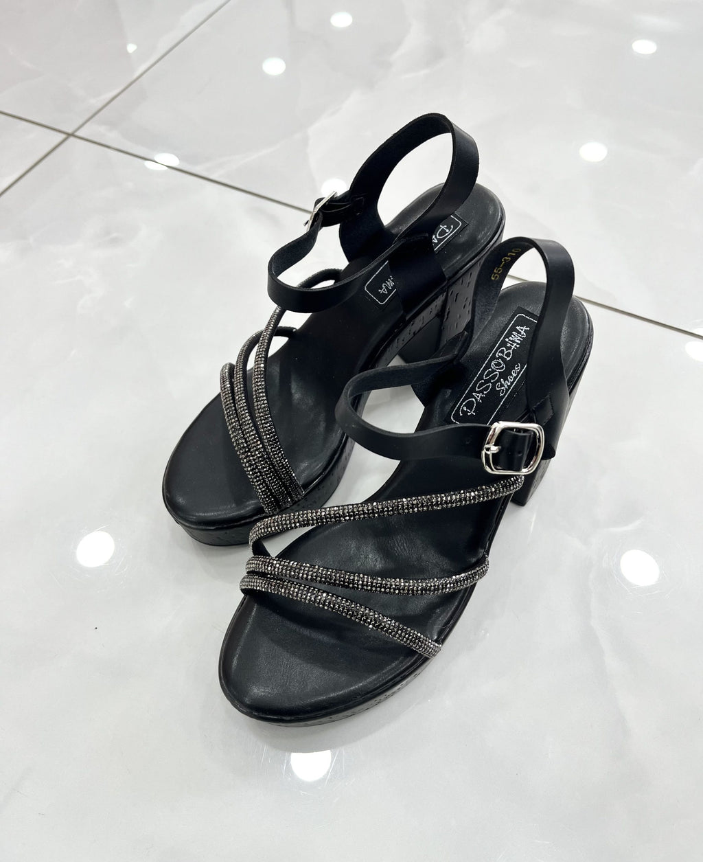 Heels Πέδιλο με Χοντρό Ψηλό Τακούνι τύπου Τσόκαρο και Strass Black