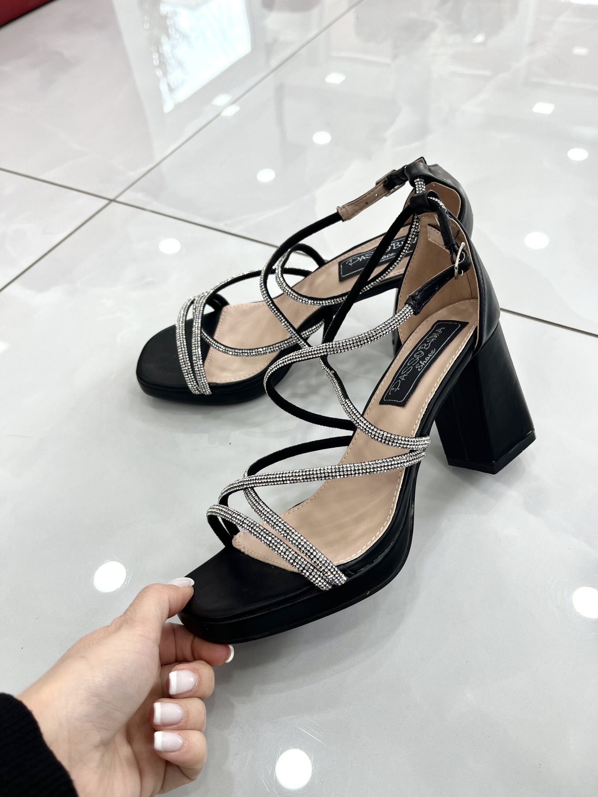 Heels Πέδιλο με Χοντρό Ψηλό Τακούνι και Strass Black