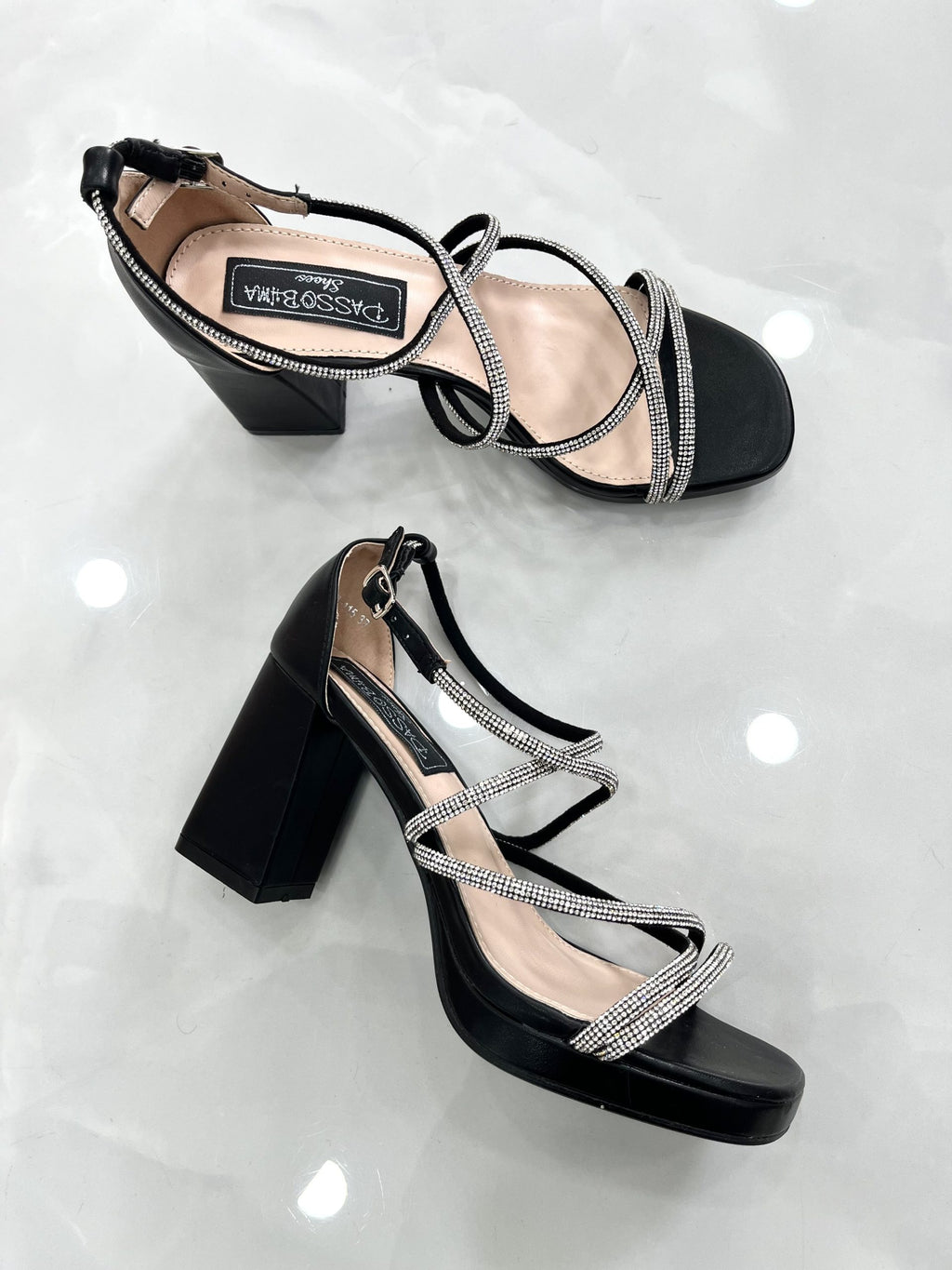 Heels Πέδιλο με Χοντρό Ψηλό Τακούνι και Strass Black