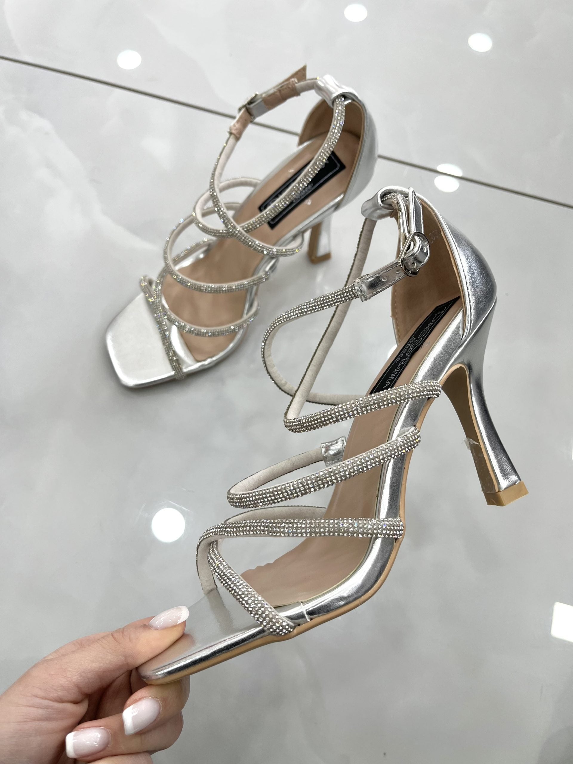 Heels Πέδιλο Αμπιγέ με Λεπτό Μεσαίο Τακούνι και Strass Silver