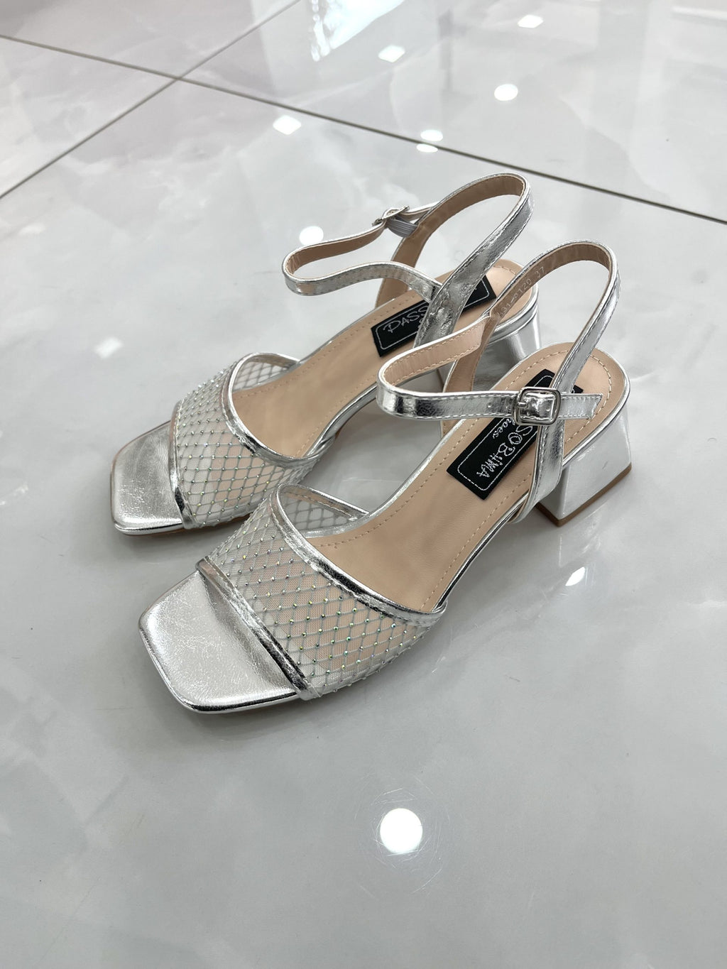Heels Πέδιλο Αμπιγέ με Χοντρό Μεσαίο Τακούνι και Δαντέλα Silver