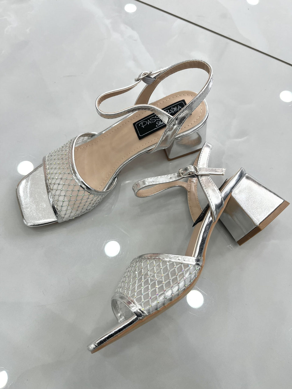 Heels Πέδιλο Αμπιγέ με Χοντρό Μεσαίο Τακούνι και Δαντέλα Silver