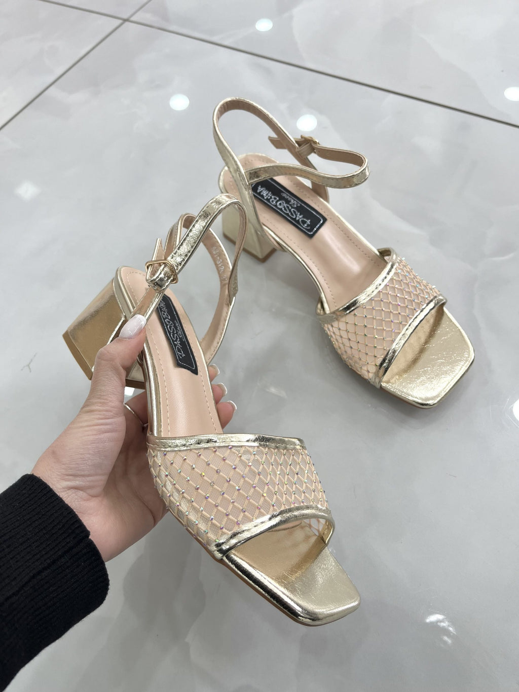 Heels Πέδιλο Αμπιγέ με Χοντρό Μεσαίο Τακούνι και Δαντέλα Gold