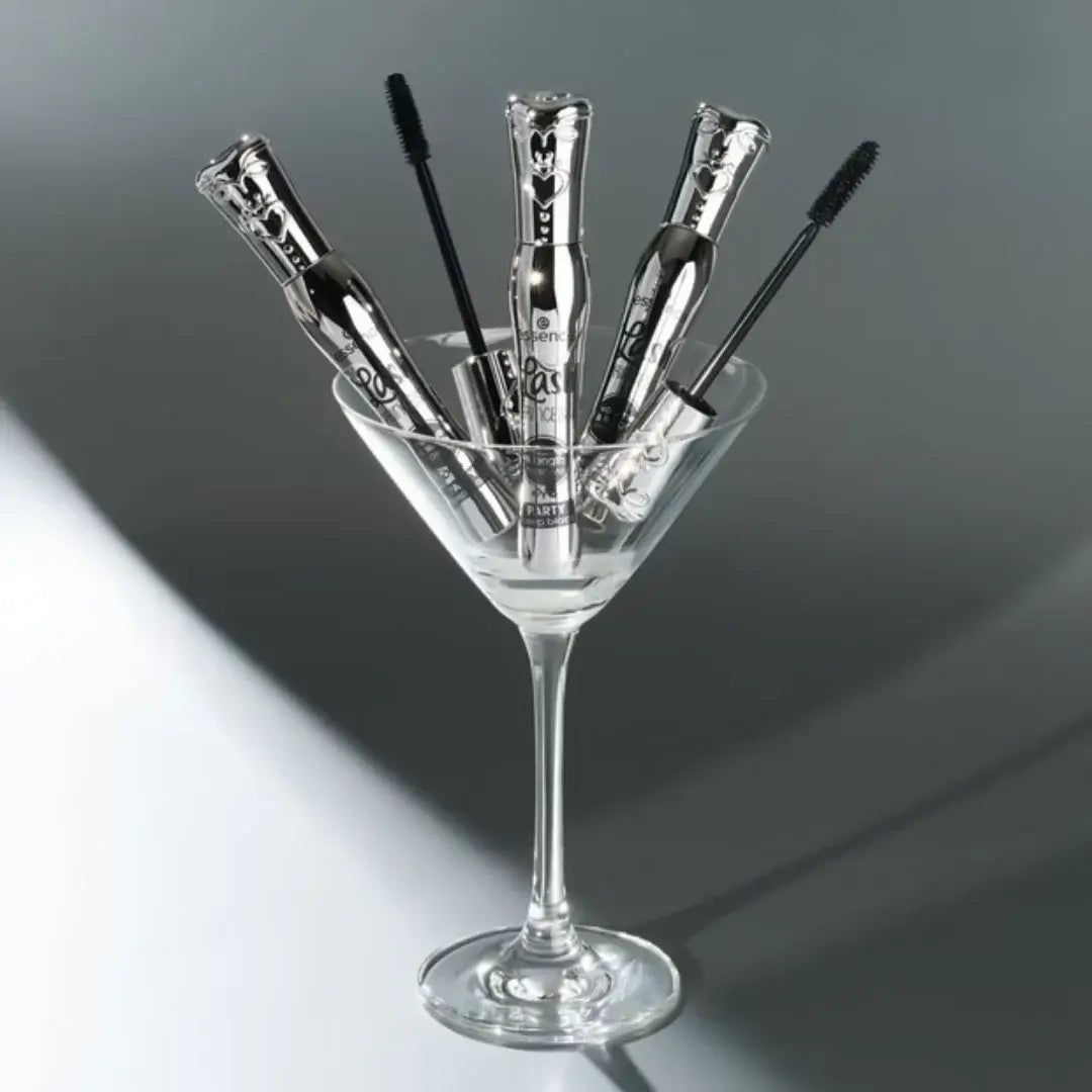 Lash Princess Volume & Length Mascara Party Deep Black | Essence