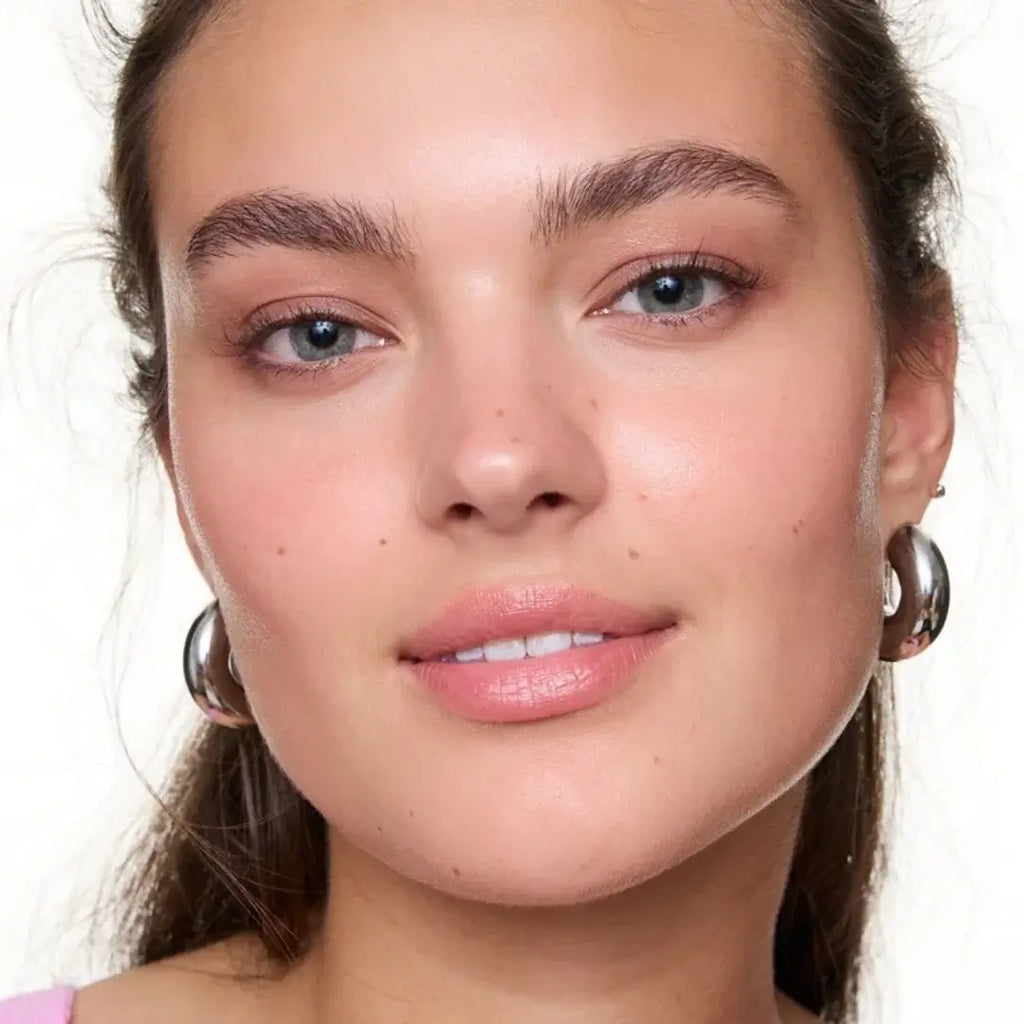 Milky Glazed Liquid Primer Προσώπου | Essence