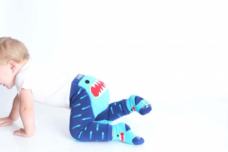 Zoocchini  Σετ Ρούχων για Μπουσούλισμα Grip+Easy Crawler Pants &amp; Socks Set "Sherman the Shark" ZOO12501