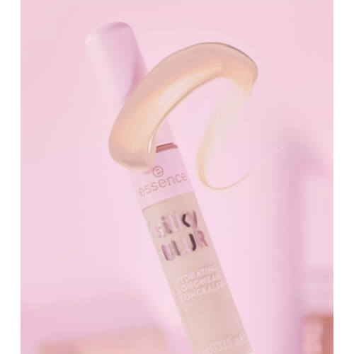 Silky Blur Hydrating Longwear Concealer με εφέ blurring | Essence