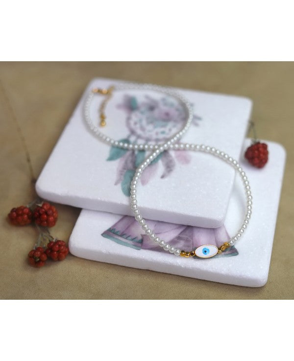 Snowy Pearl Necklace