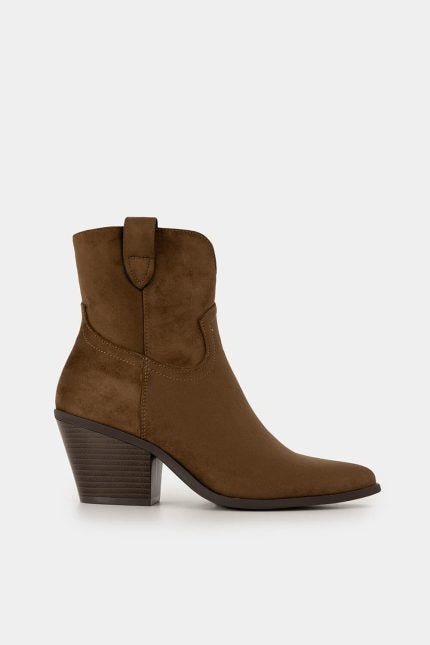 Μποτάκια western σε λαδί suede