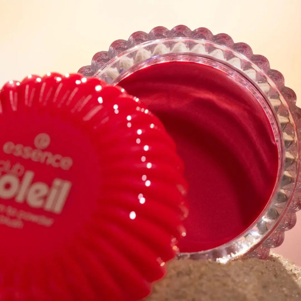 Club Soleil Cream-To-Powder Blush Limited Edition | Essence