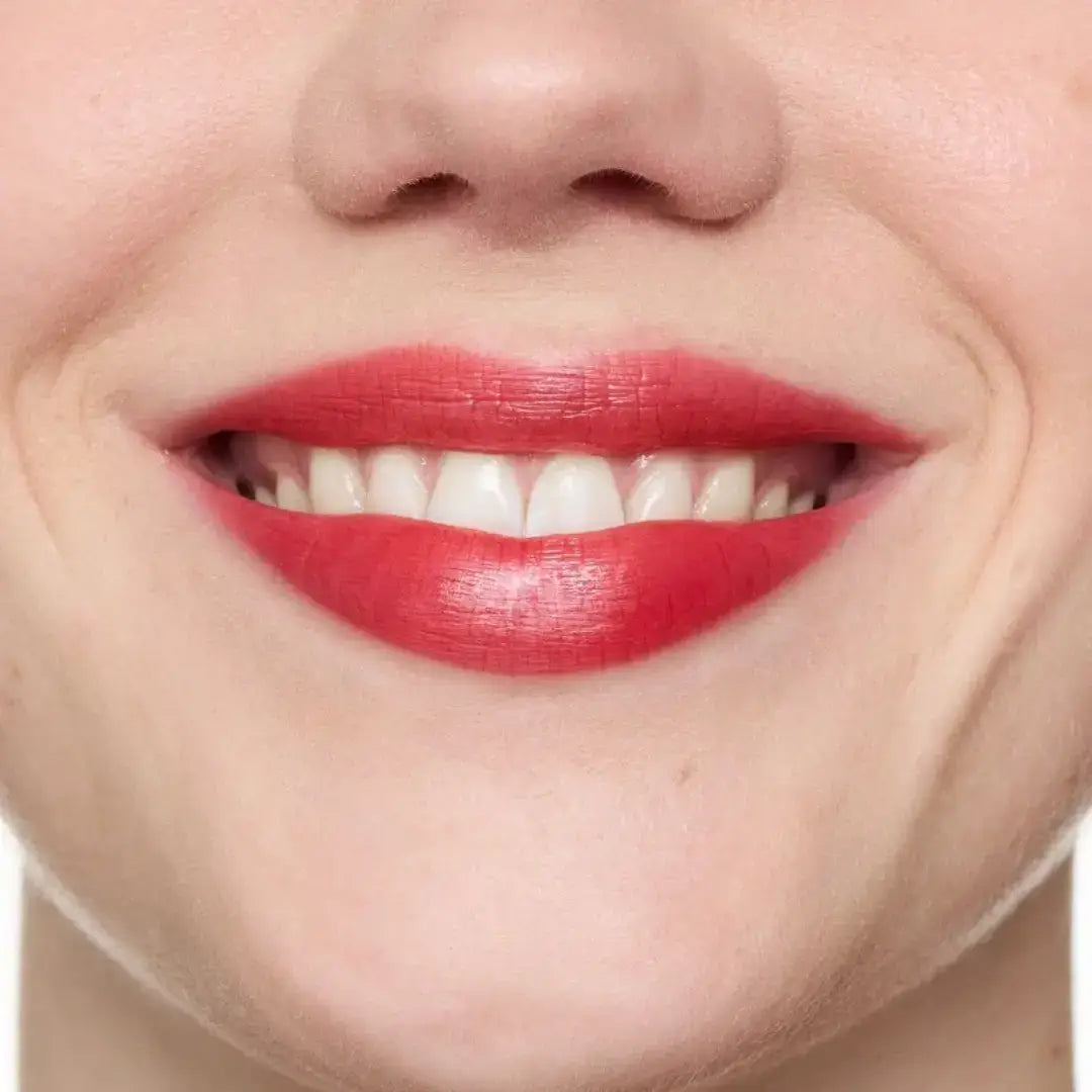 Juicy Tint Lip Marker – Μαρκαδόρος Χειλιών με Εφέ Tint | Essence