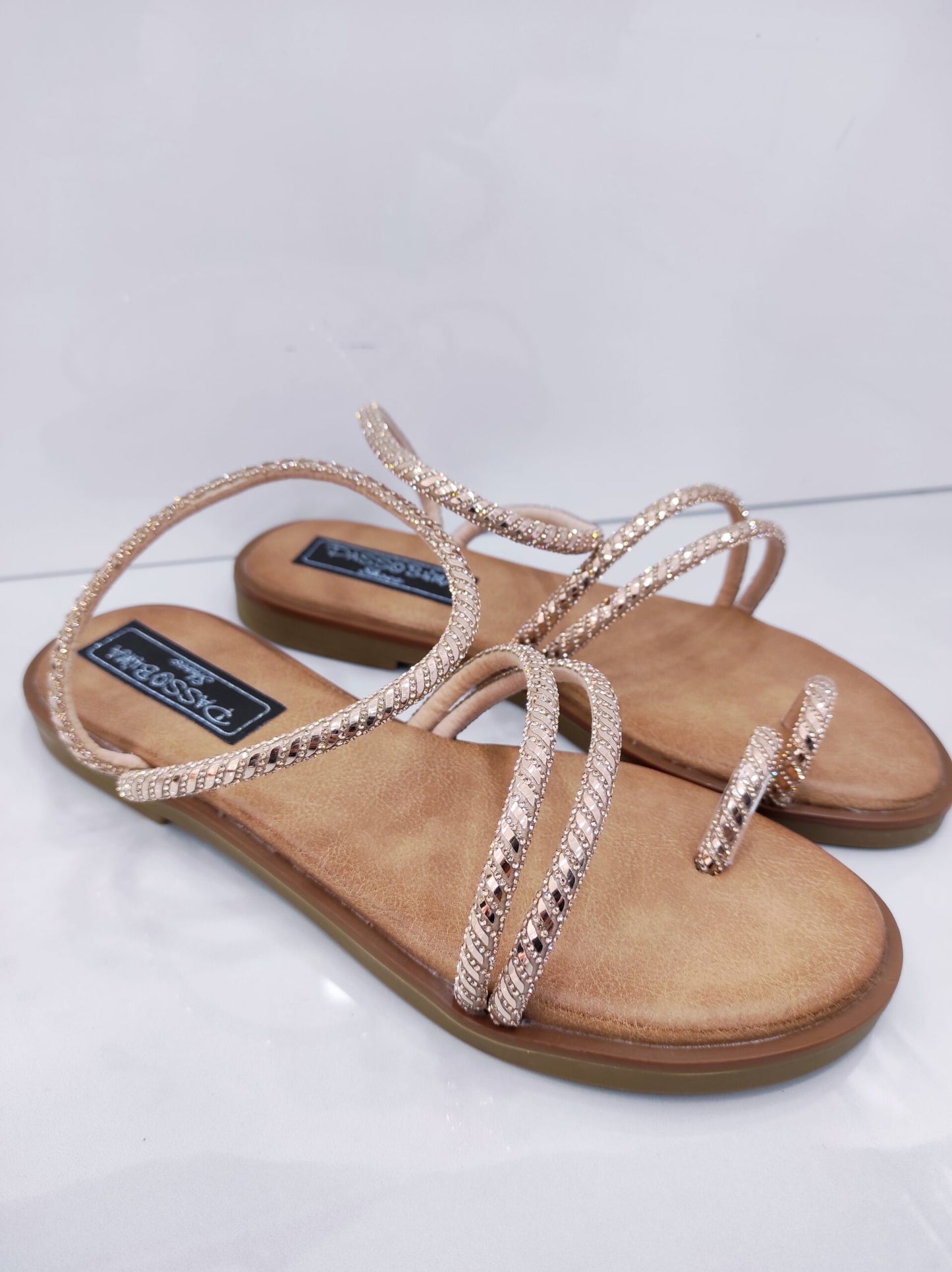 Flat Sandal με Strass Champagne