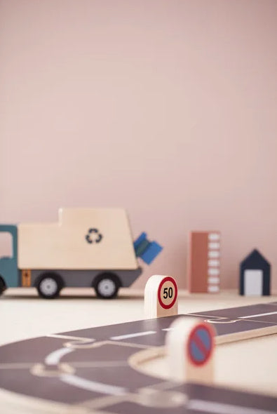 KIDS CONCEPT. Σετ οδικών σημάτων