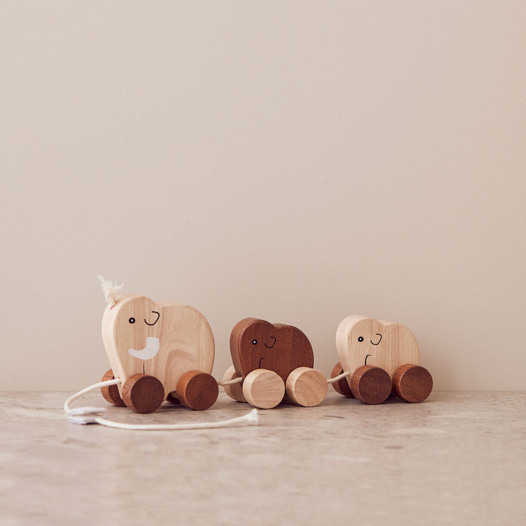 KIDS CONCEPT. Ξύλινη συρόμενη οικογένεια Μαμούθ NEO