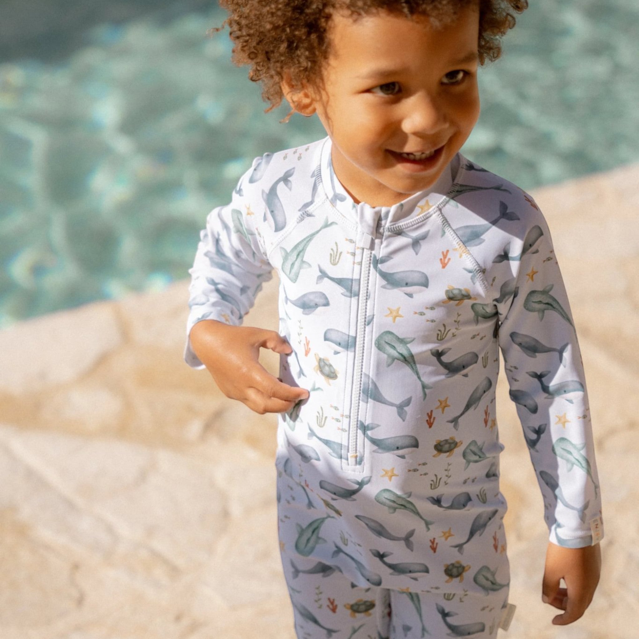 LITTLE DUTCH. Μπλουζάκι κοντομάνικο με προστασία UV Ocean Multi-colour - Νο 74/80