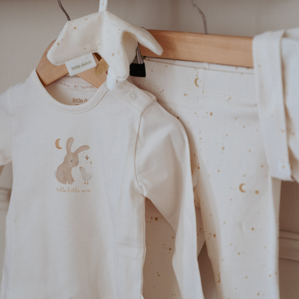 LITTLE DUTCH. Σετ δώρου με ρουχαλάκια Newborn Naturals - Νο 62/68