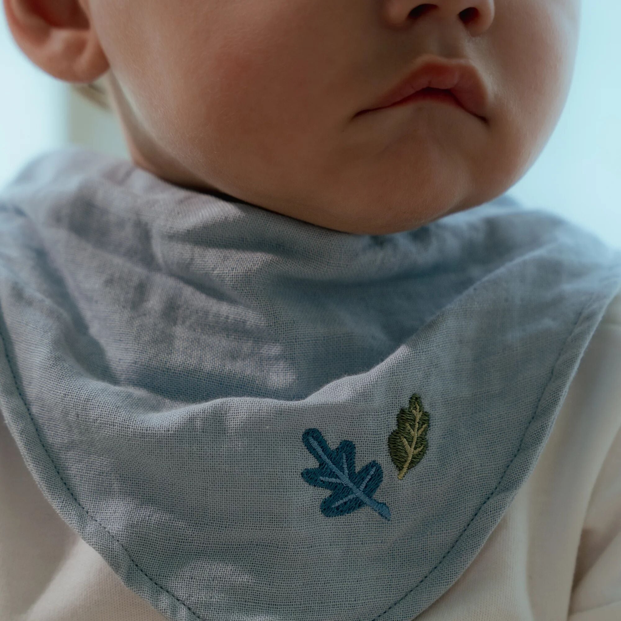 LITTLE DUTCH. Σετ 2 σαλιάρες-μπαντάνες Pure Denim Blue
