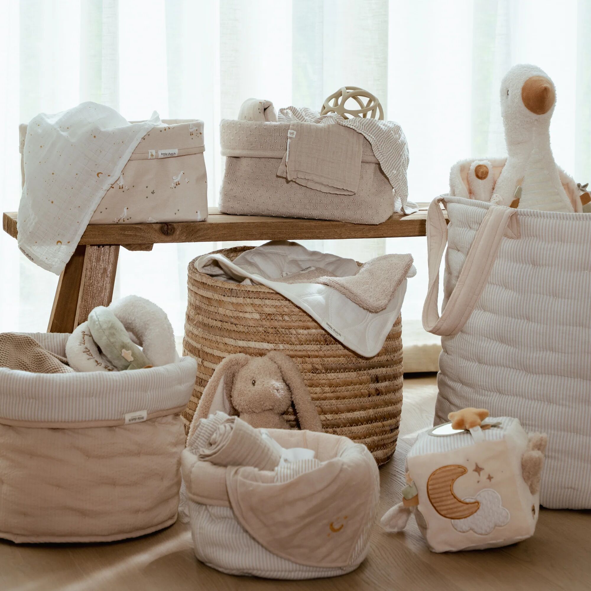 LITTLE DUTCH. Σετ 2 πανάκια αγκαλιάς από μουσελίνα Pure Soft Beige 70x70