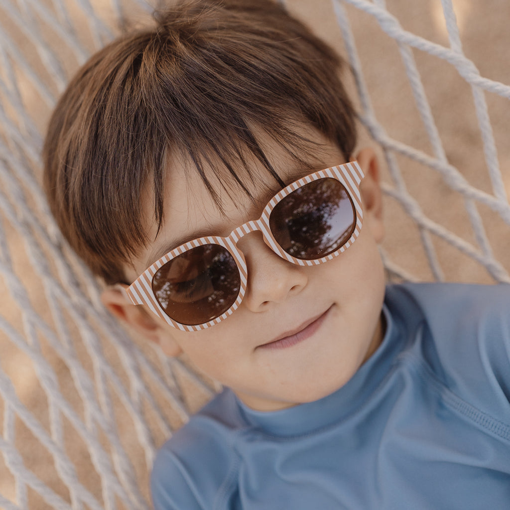 LITTLE DUTCH. Παιδικά γυαλιά ηλίου UV 400 Ocean Brown Stripes